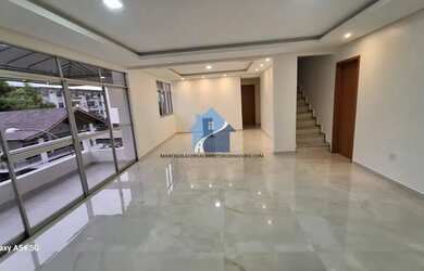 Imagem: O apartamento possui 5 Dormitórios, 5 Banheiros, 4 Vagas na