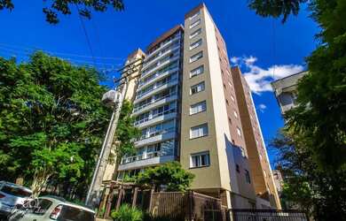 Imagem: O apartamento possui 3 Dormitórios, 2 Banheiros, 3 Vagas na