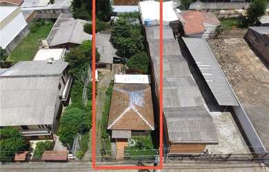 Imagem: O terreno possui 642m² de Área, Imóvel novo e está localizado