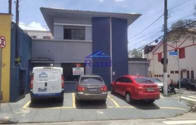 Imagem: O depósito possui 5 Vagas na garagem, 132m² de Área e está