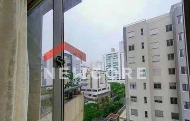 Imagem: O apartamento possui 4 Dormitórios, 2 Banheiros, 2 Vagas na