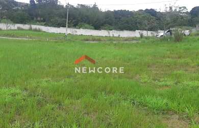 Imagem: O terreno possui 450m² de Área e está localizado em Mar