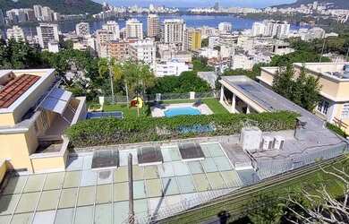 Imagem 4: MARAVILHOSA CASA TRIPLEX 750M2, COM 6 QUARTOS 3 SALÕES VAGA PARA 4 CARROS