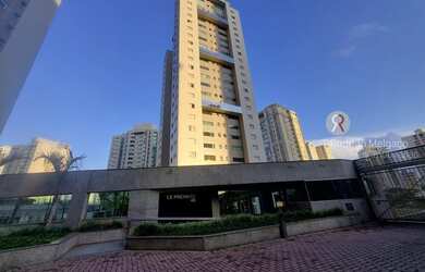 Imagem: O apartamento possui 2 Dormitórios, 2 Banheiros, 2 Vagas na