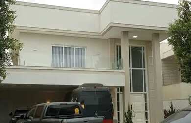 Imagem: A casa em condomínio possui 4 Dormitórios, 5 Banheiros, 5