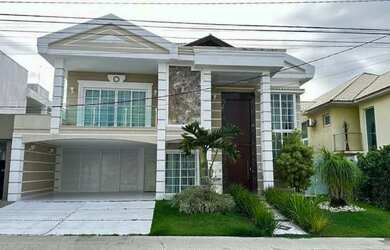 Imagem: A casa em condomínio possui 4 Dormitórios, 5 Banheiros, 4