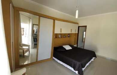 Imagem: A casa em condomínio possui 2 Dormitórios, 2 Banheiros, 1