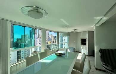 Imagem: O apartamento possui 3 Dormitórios, 2 Banheiros, 3 Vagas na