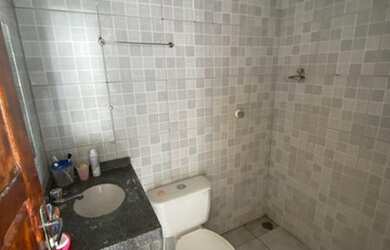 Imagem: A casa possui 2 Dormitórios, 3 Vagas na garagem e está localizado