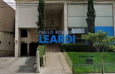 Imagem: O depósito possui 2 Vagas na garagem e 70m² de Área e está