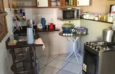 Imagem: A casa possui 4 Dormitórios, Acomodam 13 pessoas, 3 Vagas na