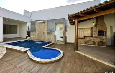 Imagem: A casa possui 3 Dormitórios, 3 Banheiros, 3 Vagas na garagem