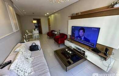 Imagem: O apartamento possui 2 Dormitórios, 2 Banheiros, 1 Vaga na