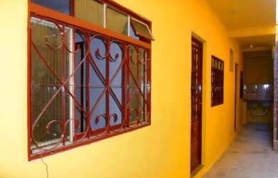 Imagem: A casa possui 1 Dormitório, 1 Banheiro, Imóvel novo e está