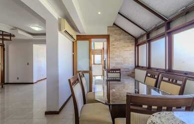 Imagem: O apartamento na cobertura possui 3 Dormitórios, 2 Banheiros