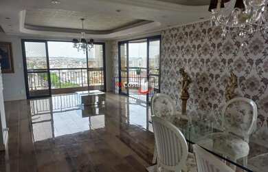 Imagem: O apartamento possui 4 Dormitórios, 2 Banheiros, 2 Vagas na