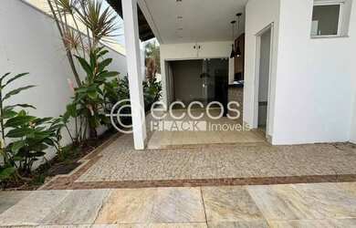 Imagem 2: Casa em condomínio para aluguel, 3 quartos, 3 suítes, 2 vagas, Jardim...