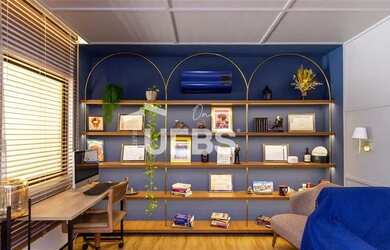 Imagem: A casa possui 3 Dormitórios, 2 Banheiros, 2 Vagas na garagem