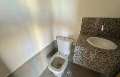 Imagem 7: Sobrado para venda tem 181 metros quadrados com 4 quartos