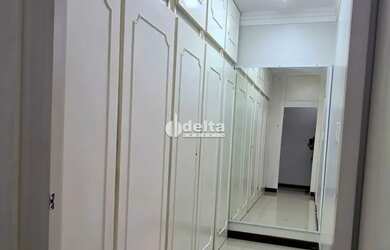 Imagem 7: Casa residencial com 5 quartos sendo 3 suítes disponível para venda...