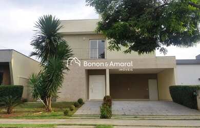 Imagem: A casa em condomínio possui 3 Dormitórios, 4 Banheiros, 4