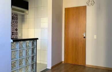 Imagem: O apartamento possui 2 Dormitórios e 1 Banheiro e está localizado