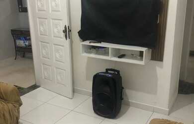 Imagem: A casa possui 2 Dormitórios, 2 Banheiros, 2 Vagas na garagem