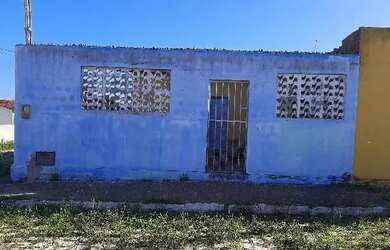 Imagem: A casa possui 2 Dormitórios, 1 Banheiro, 266m² de Área e