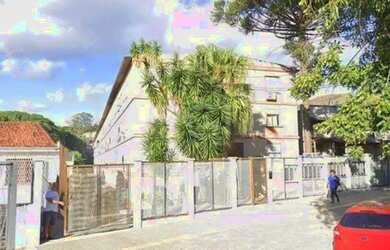 Imagem: O apartamento possui 1 Dormitório, 1 Banheiro, 1 Vaga na garagem