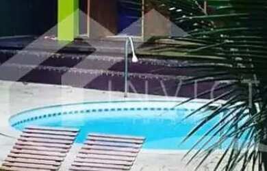 Imagem: A casa possui 5 Dormitórios, 5 Banheiros, 1 Vaga na garagem