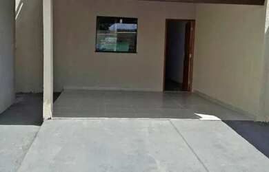 Imagem: A casa possui 2 Dormitórios, 1 Banheiro, 3 Vagas na garagem
