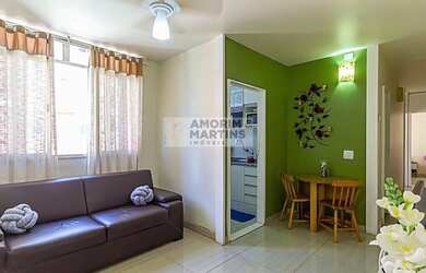 Imagem: O apartamento possui 2 Dormitórios, 1 Banheiro, 1 Vaga na garagem