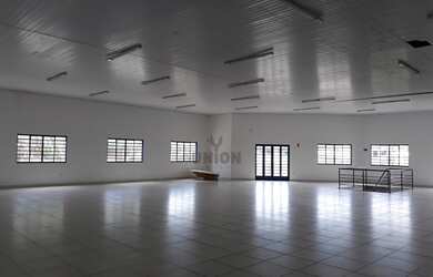 Imagem: O depósito possui 300m² de Área e está localizado em Nova