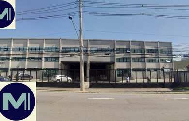 Imagem: O depósito possui 5 Vagas na garagem, 7000-0m² de Área e