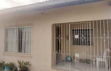 Imagem: A casa possui 3 Dormitórios, 3 Banheiros, 2 Vagas na garagem