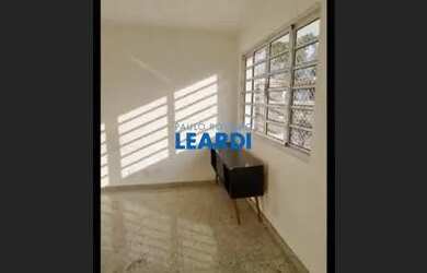 Imagem: A casa à venda possui 4 Dormitórios, 5 Banheiros, 2 Vagas