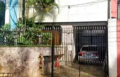 Imagem: A casa possui 4 Dormitórios, 5 Banheiros, 5 Vagas na garagem