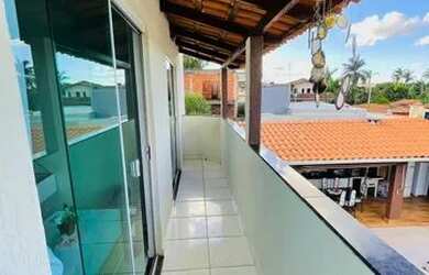 Imagem: A casa em condomínio possui 4 Dormitórios, 1 Banheiro, 2 Vagas