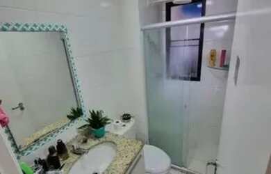 Imagem: A casa possui 3 Dormitórios, 2 Banheiros, 1 Vaga na garagem