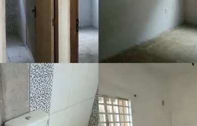 Imagem: A casa possui 2 Dormitórios, 1 Banheiro e 2 Vagas na garagem