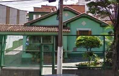 Imagem: A casa possui 5 Dormitórios, 4 Banheiros, 4 Vagas na garagem