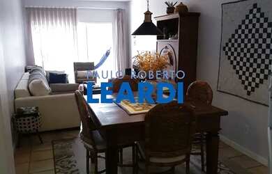 Imagem: O apartamento possui 3 Dormitórios, 1 Banheiro, 1 Vaga na garagem