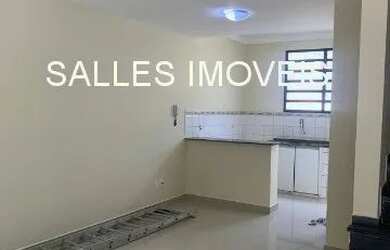 Imagem: A casa possui 2 Dormitórios, 1 Banheiro, 1 Vaga na garagem