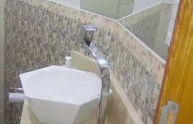 Imagem: A casa em condomínio possui 3 Dormitórios, 2 Banheiros, 3