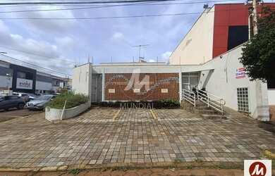 Imagem: O depósito possui 3 Vagas na garagem, 275m² de Área e está