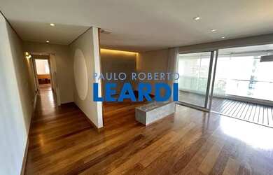 Imagem: O apartamento e possui 4 Dormitórios, Suítes, 3 Banheiros