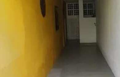 Imagem: A casa possui 2 Dormitórios, 1 Banheiro e 120m² de Área e