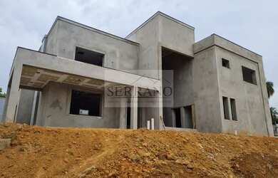 Imagem: A casa em condomínio possui 4 Dormitórios, 5 Banheiros, 2