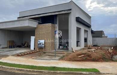 Imagem: A casa em condomínio possui 3 Dormitórios, 5 Banheiros, 2