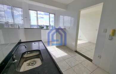 Imagem: O apartamento possui 3 Dormitórios, 1 Banheiro, 3 Vagas na